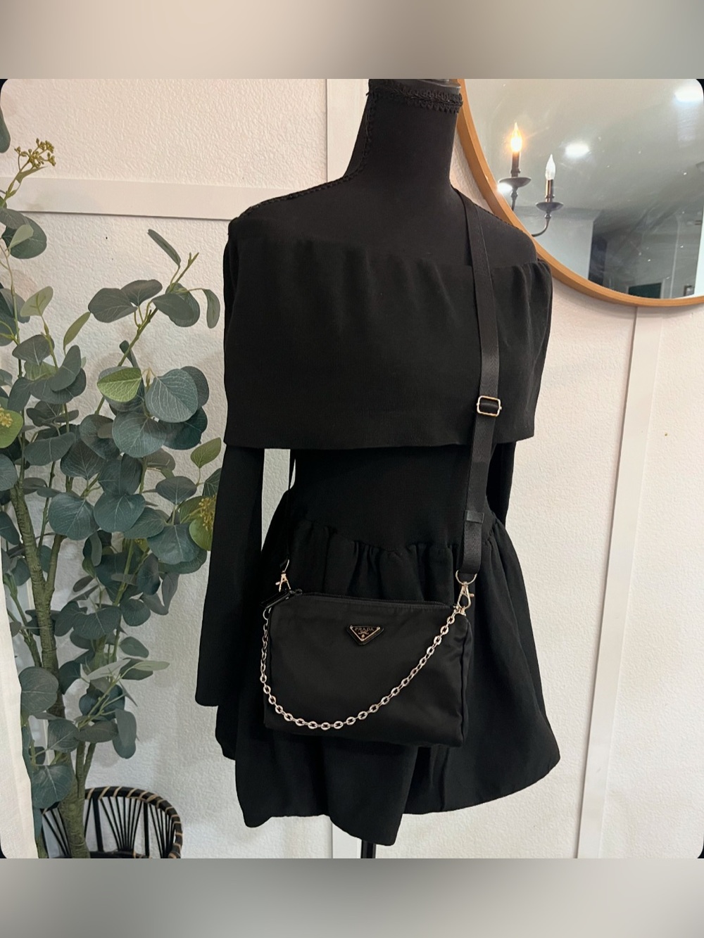 Prada bag - Picture 4 of 16